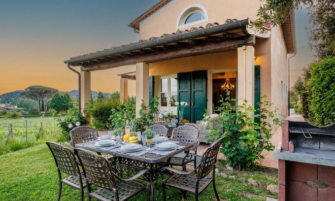 Lucca Villa | 3 Bedrooms Farmhouse with Shared Pool in the Fattoria Sardi Wine Resort in Lucca