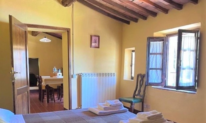 Colle di Val d'Elsa Apartment | 3 bedrooms + 2 bathrooms apt in the Tuscan countryside in Colle di Val d'Elsa