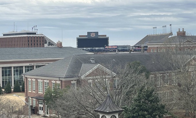 Auburn Condo | 3 beds 3 baths and amazing views of Jordan Hare!