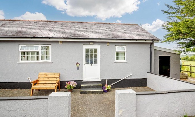 Pentraeth House | 3 Black Horse Cottages