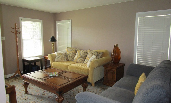 Bay Area House | 3 blocks from Ocean!