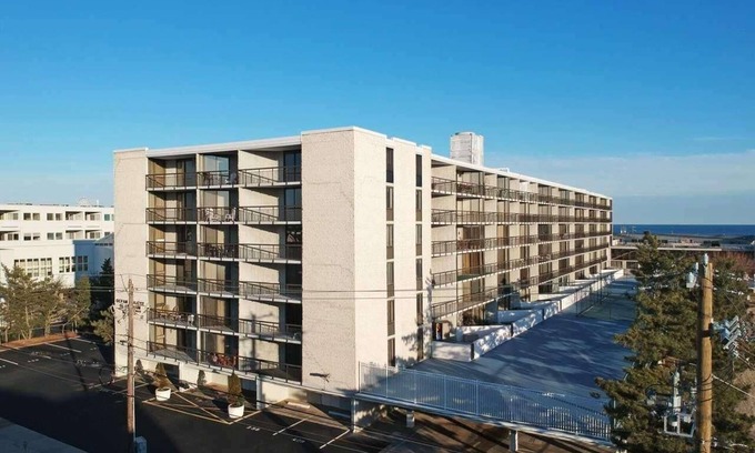 North End Condo | 3 BR, 2-1/2 BA Condo on Boardwalk/Ocean side of Ocean Colony. Many upgrades AND SPACIOUS, with lots of natural light, and two large decks. Easy access to Pool and Sundeck, requiring no elevator ride!