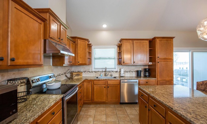 Manhattan House | 3 BR at Colbert Hills