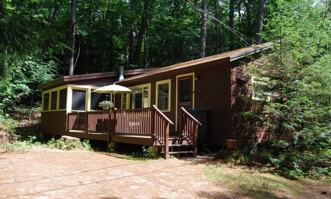 Moultonborough Cottage | 3 BR cottage on Lake Winnipesaukee with beach and use of small boats