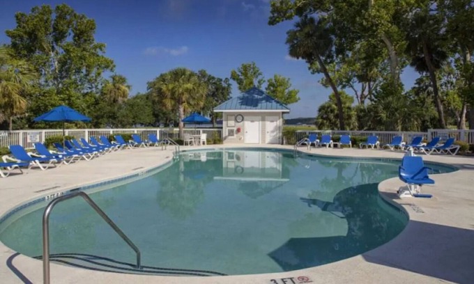 Palmetto Dunes Hotel | 3 Family-Friendly Suites Offering Gorgeous Water Views and a Peaceful Setting