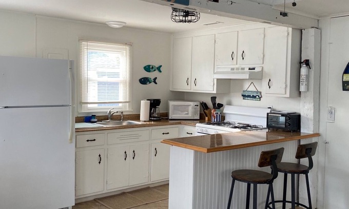 North Beach Haven House | 3 Houses to the Beach!