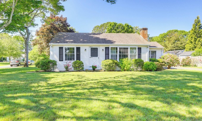 South Yarmouth House | 3 Mi to Beaches: South Yarmouth Gem w/Game Room