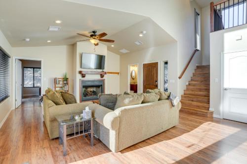 Prescott House | 3 Mi to Downtown Prescott - Spacious Home with Patio