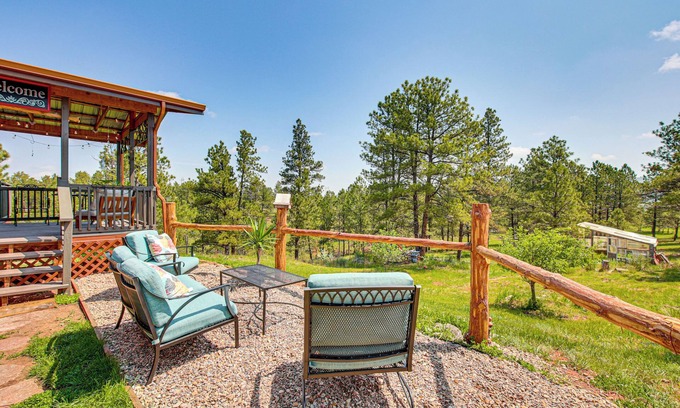 Hot Springs House | 3 Mi to Dtwn: Mtn-View Retreat in Hot Springs!