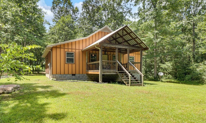 Fort Payne Cabin | 3 Mi to Little River Canyon: Scenic Alabama Cabin