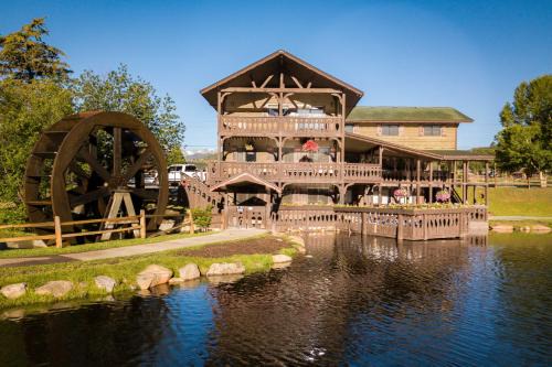 Estes Park House | 3 Mi to Rocky Mtn National Park Estes Park Cabin!