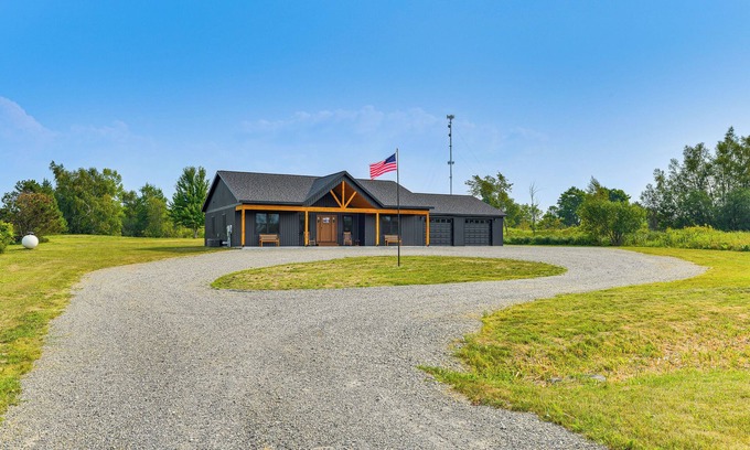 Frontenac House | 3 Mi to St Lawrence River: Spacious Ranch Home