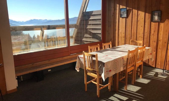 Arc-1600 Apartment | 3-room apartment for 7 people in Arc 1600, ski-in/ski-out, near shops, WiFi