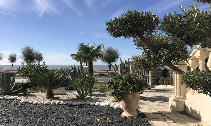 Royan Apartment | 3 room apartment 51 m2 FACE SEA
