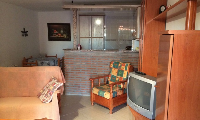 Sayalonga Apartment | 3 room apartment with balcony and sea view.