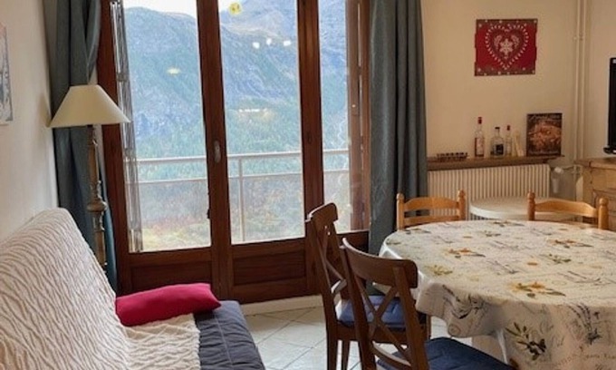 Orcieres-Merlette Apartment | 3-room apt for 6 people, pets allowed, near slopes
