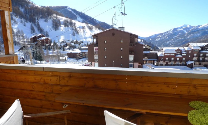 Allos Apartment | 3 rooms 68 m2 Top Standing, terrace expo South Swimming pool at the foot of the chairlift