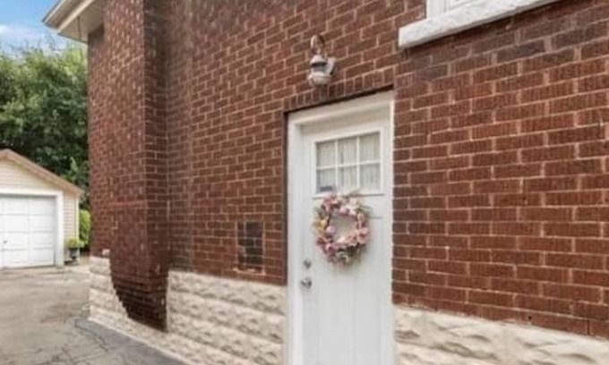 Hamilton House | 3 rooms at 150 Leinster : a home away from home