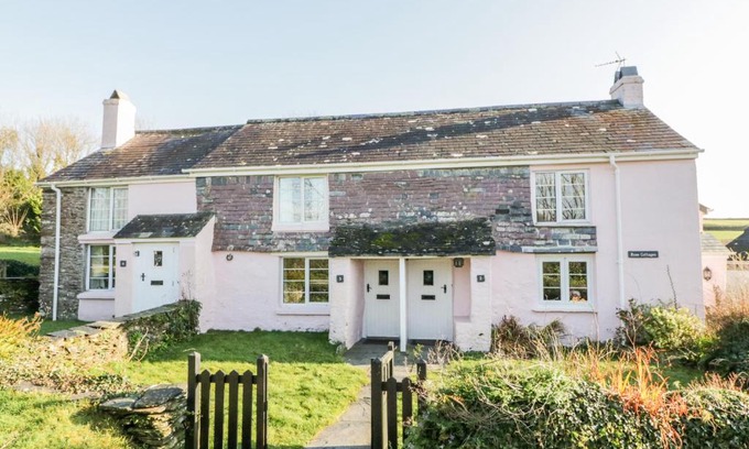 Lansallos House | 3 Rose Cottages