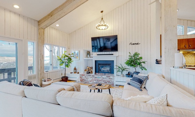 Campton House | 3-story mountain-view home with fireplace, grill, fast WiFi, deck, streaming, AC