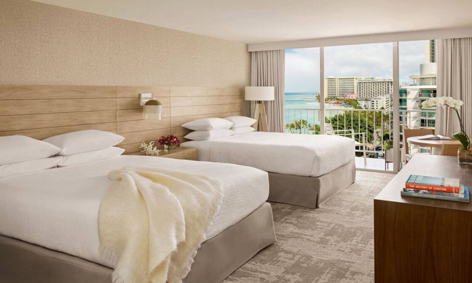 Waikiki Resort | 3 x Ocean View 2 Queen Beds Club Access at Alohilani Resort Waikiki Beach
