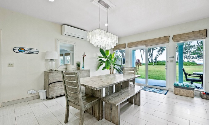 Hauula House | 30 day Perfect “BEACHFRONT “ Getaway! Steps to the beach through the backyard
