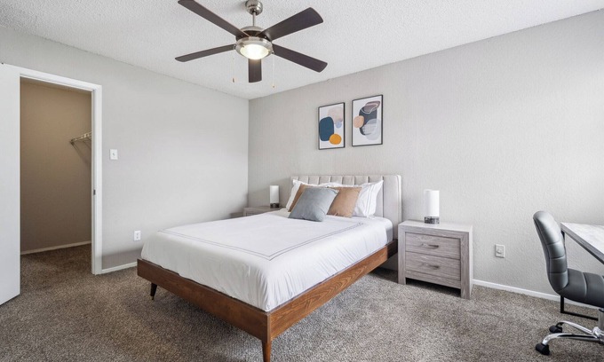 Bedford Apartment | 3001 Crystal Springs 1214 I Spacious 2 Bed 1 Bath