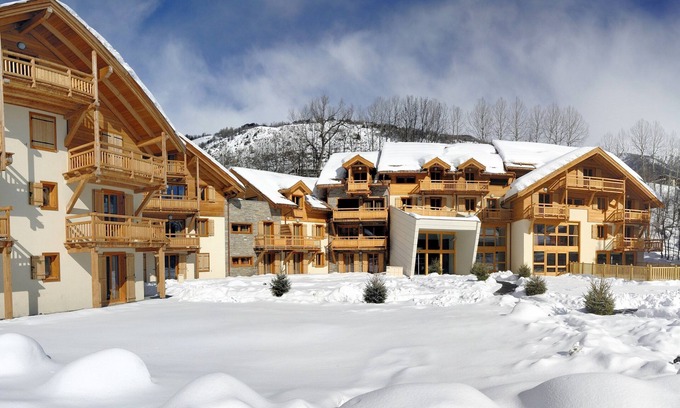 Saint-Chaffrey Condo | 300m des pistes! | Apartment Calme, cuisine privée