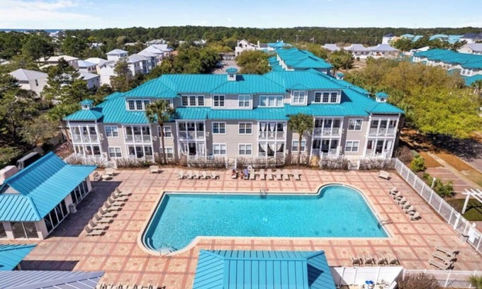 Santa Rosa Beach Condo | 30A ☀️ Community Pool | Putt-Putt | Gym | Bocce | Shuffleboard ☀️ New Furniture Next Week!
