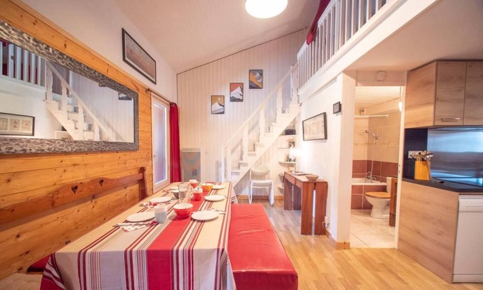 Les Avanchers-Valmorel Apartment | 310m from ski slopes, 2nd floor, view mountain, balcony, tv, ski locker, 73m², Valmorel