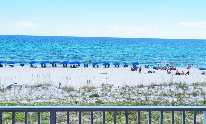 Fort Walton Beach Condo | 314 Island Princess - Beach, Pool, Spa, Balcony!