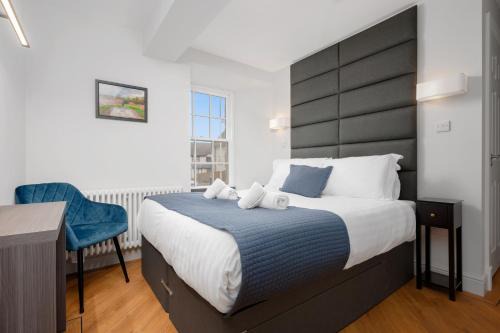 Dunfermline Apartment | 316 Reids Corner - by StayDunfermline