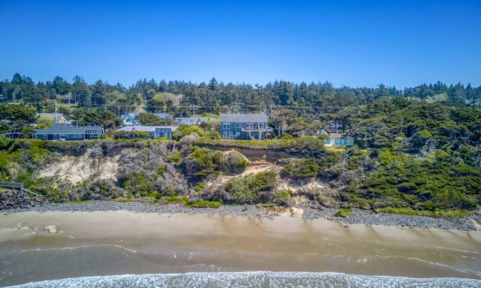 Seal Rock House | 322 m² House ∙ 4 bedrooms ∙ 8 guests