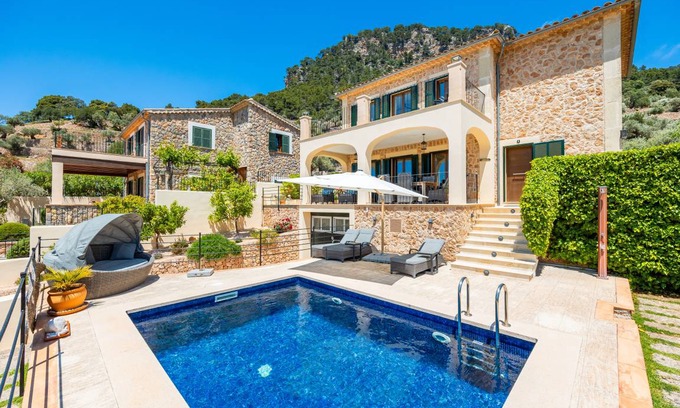 Valldemossa Villa | 340 m² Villa ∙ 4 bedrooms ∙ 6 guests