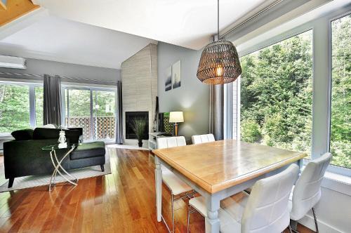 Stoneham Apartment | 35 chemin du Hameau #13
