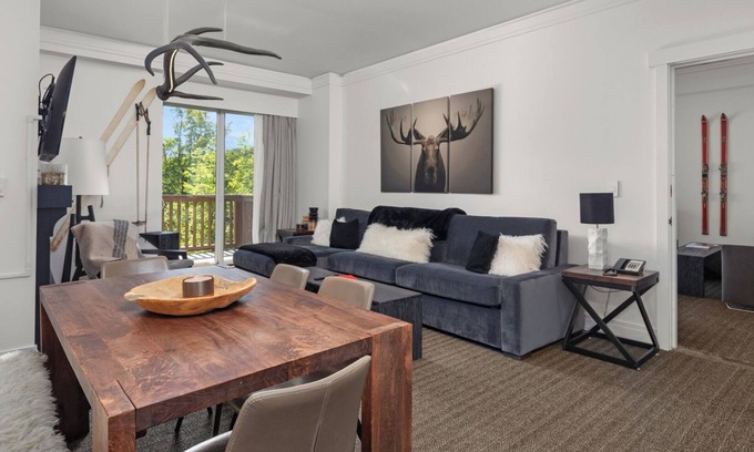 Stowe Area Cabin | 351C| 3 bdrm | 3rd Floor Pool And Mountain Views | Lodge At Spruce Peak