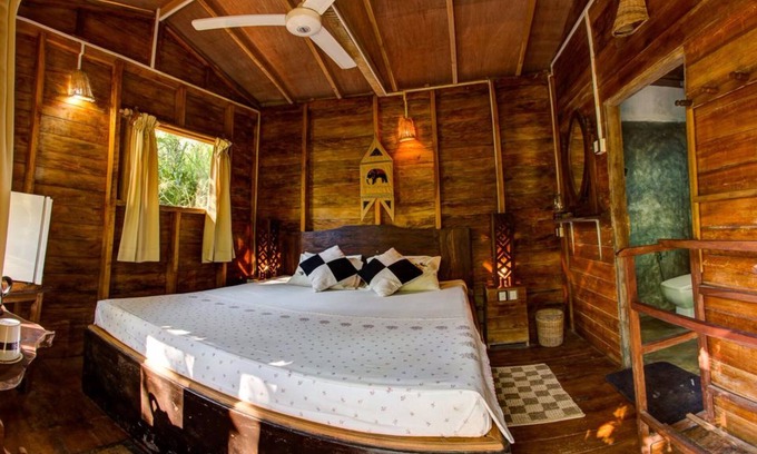 Kotapola Hotel | 360 Rainforest