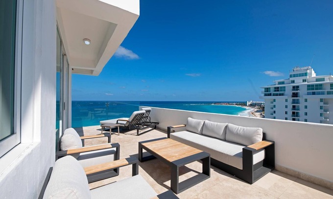 Zona Hotelera Condo | #3701-Tim’s Ocean Condos – Always Beachfront- Always Outstanding Views!