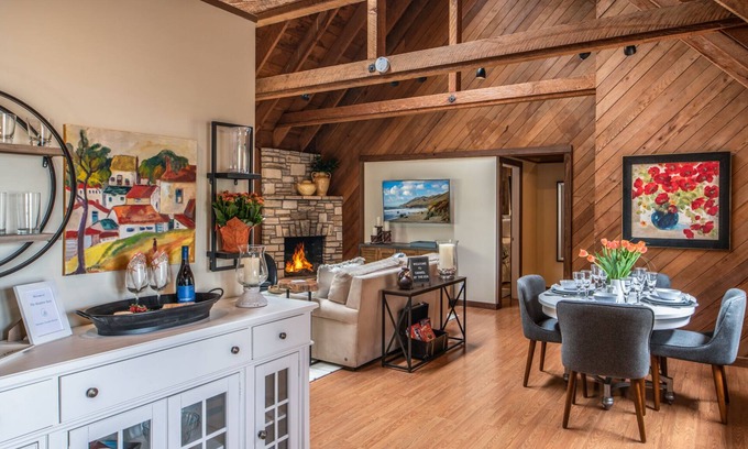 Northwest Carmel Apartment | 3796 The Madden Suite - Historic Downtown Flat