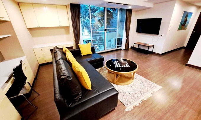 Khlong Toei Nuea Condo | 3B-Short-term rental allowed-2BRs Downtown Bangkok