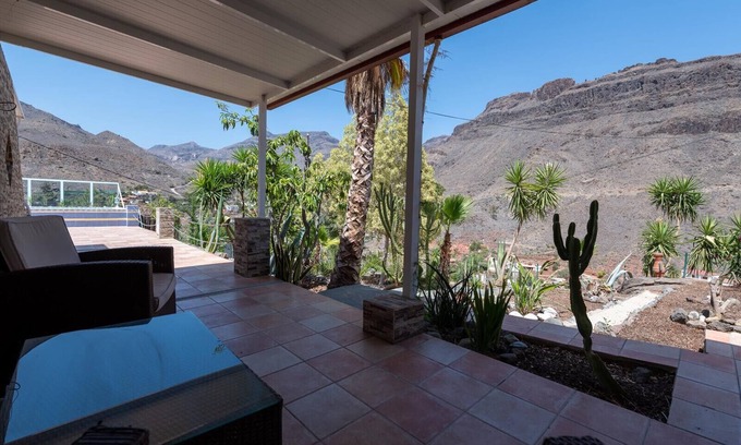 San Bartolome de Tirajana Cottage | 3BR Country Home - Private Pool & Terrace