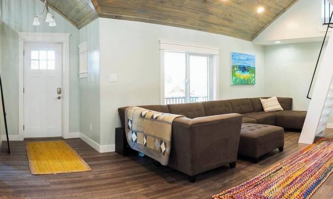 Lava Hot Springs House | 3BR Home - Red Roost Main Floor only