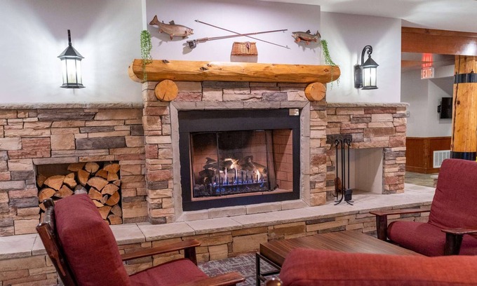 West Yellowstone Apartment | 3BR in resort near west entrance to Yellowstone