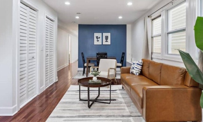 Irving Park Apartment | 3BR Irving Park Gem near Expressway - Great for extended stays & FREE parking