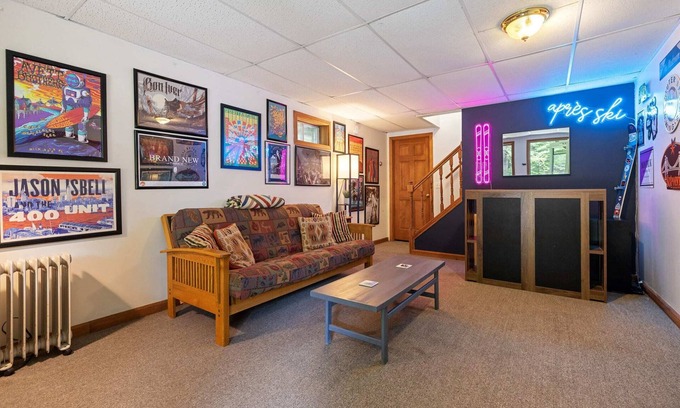 Ludlow House | 3BR Lake & Slope Retreat: Near Okemo w/ Hot Tub