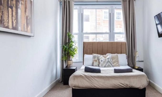 Chelmsford House | 3BR Stunning Home HIGH STREET LOCATION by Luxiety Stays