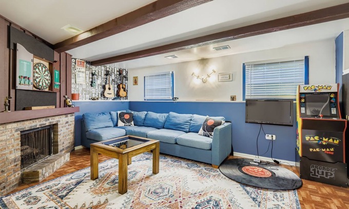 Lake Zurich House | 3BR with Gameroom, Nintendo, Wi-Fi, Kids Fun Room