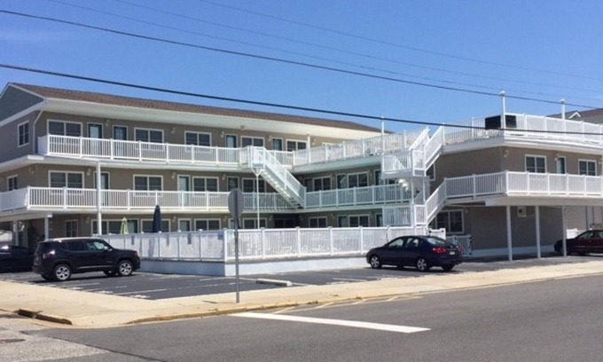 North Wildwood Condo | 3rd Floor, End Unit, Perfect For A Small Family In Beautiful North Wildwood!