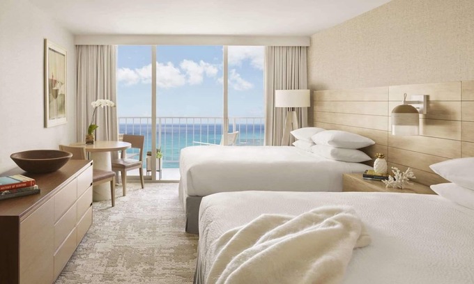 Waikiki Resort | 3xDiamond Head Ocean View 2 Queens Club Access at Alohilani Resort Waikiki Beach