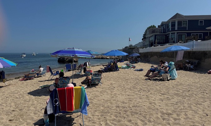 Niantic House | 4-BdRm Home at Black Point Beach, E. Lyme - WiFi + AC! JUN-AUG 2026 WKLY RENTAL